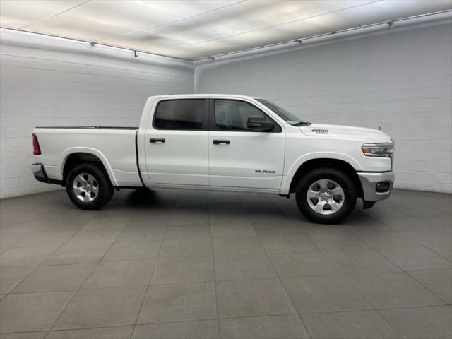 2025 RAM Ram 1500 RAM 1500 BIG HORN CREW CAB 4X2 64 BOX