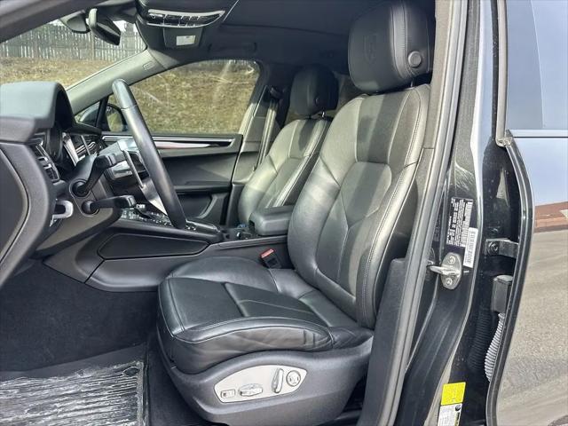 2020 Porsche Macan Standard