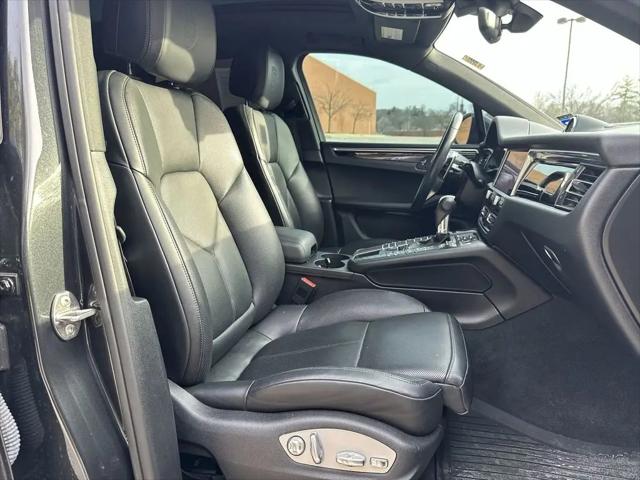 2020 Porsche Macan Standard