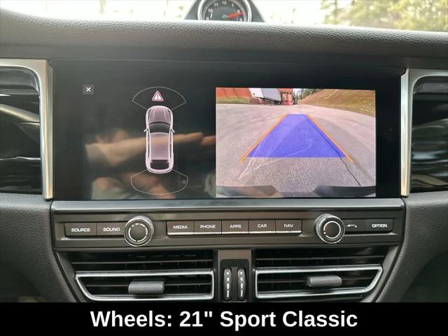 2020 Porsche Macan Standard