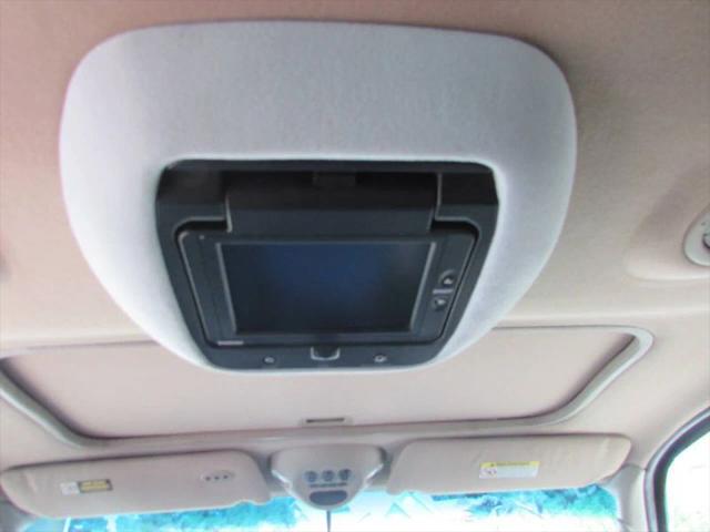2000 Lincoln Navigator Base