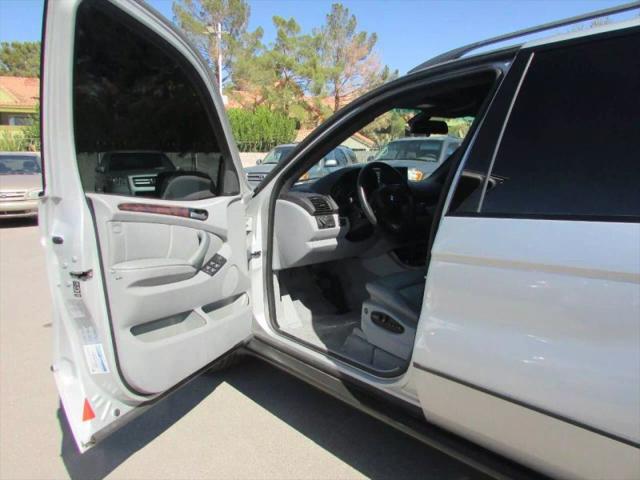 2005 BMW X5 4.4i