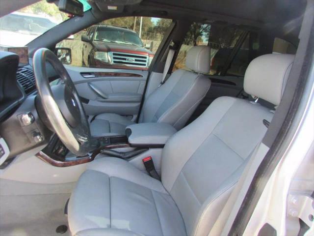 2005 BMW X5 4.4i
