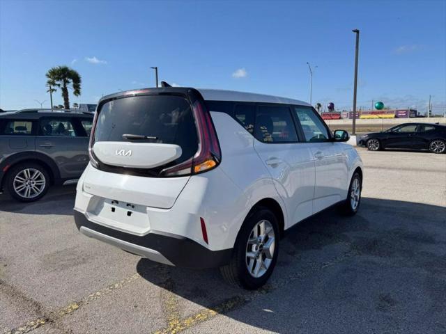 2023 Kia Soul LX