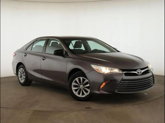 2015 Toyota Camry LE for sale in Downers Grove, IL