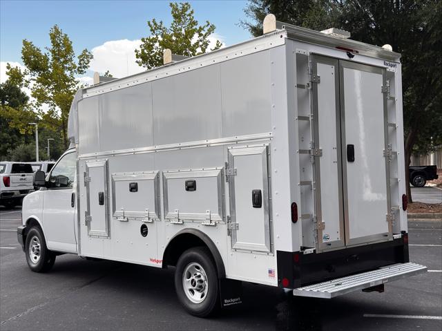 2025 GMC Savana Cutaway Work Van