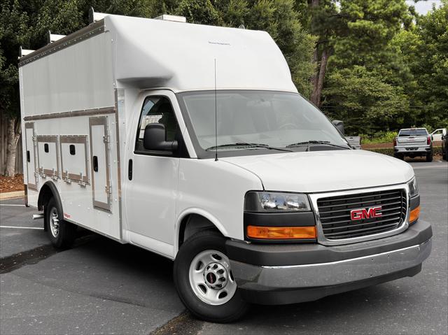 2025 GMC Savana Cutaway Work Van