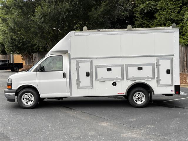 2025 GMC Savana Cutaway Work Van