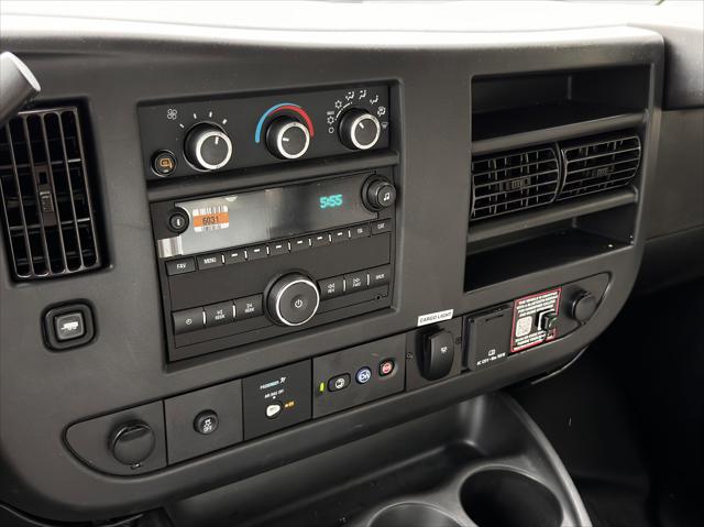 2025 GMC Savana Cutaway Work Van
