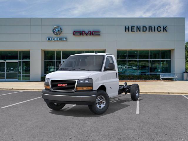2025 GMC Savana Cutaway Work Van