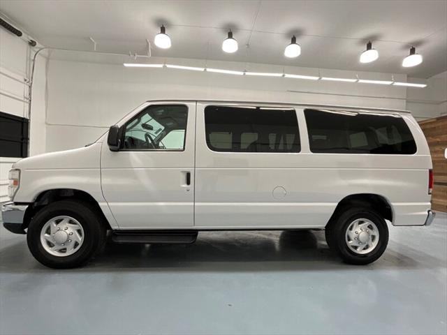 2014 Ford E-350 Super Duty XLT