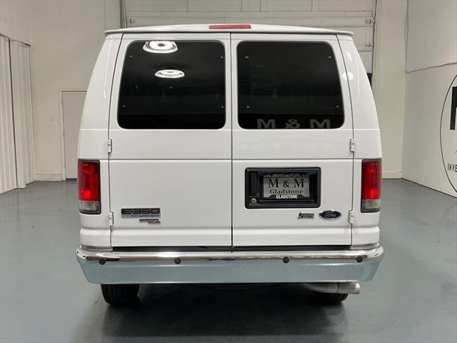 2014 Ford E-350 Super Duty XLT