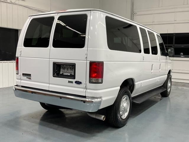 2014 Ford E-350 Super Duty XLT