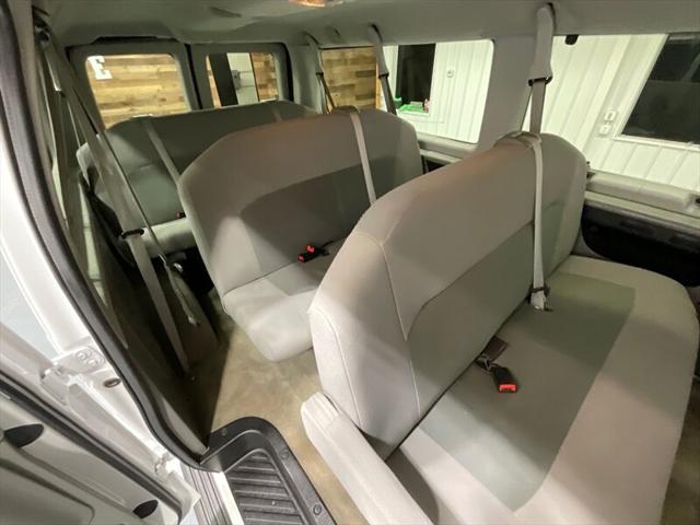 2014 Ford E-350 Super Duty XLT