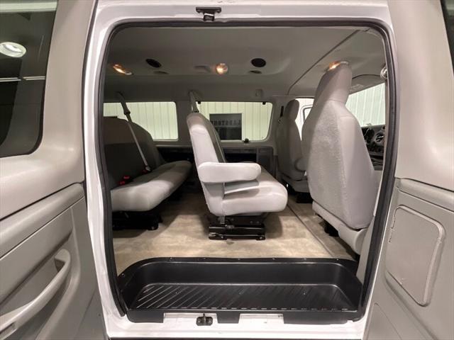 2014 Ford E-350 Super Duty XLT
