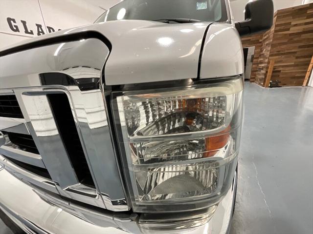 2014 Ford E-350 Super Duty XLT