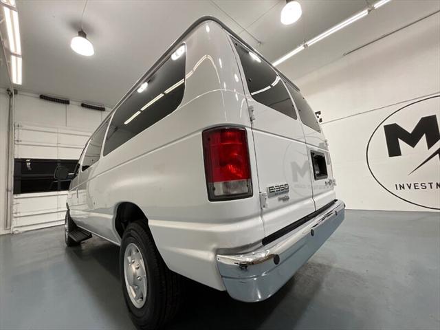 2014 Ford E-350 Super Duty XLT