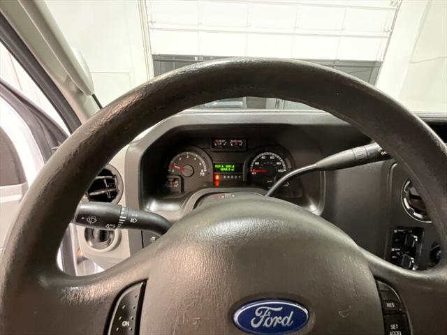 2014 Ford E-350 Super Duty XLT