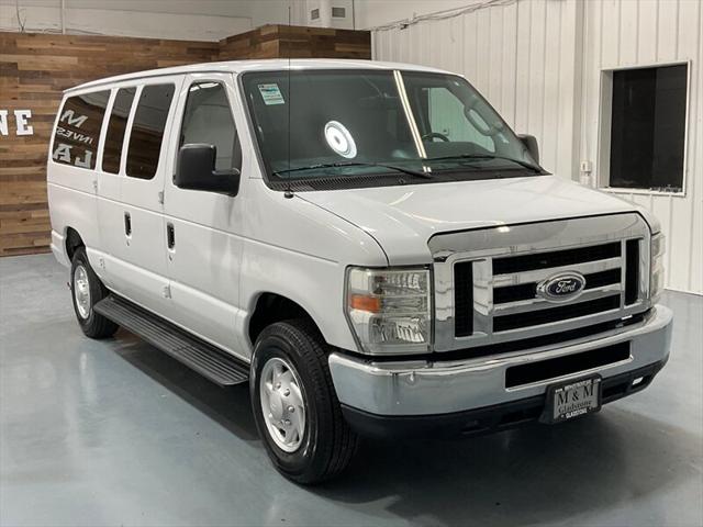 2014 Ford E-350 Super Duty XLT