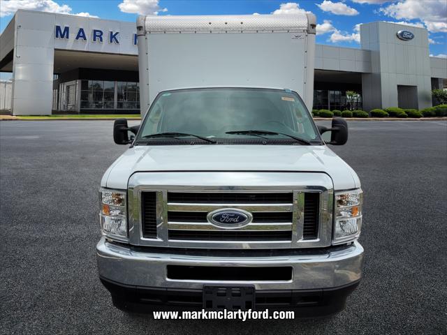 2025 Ford E-450 Cutaway Base