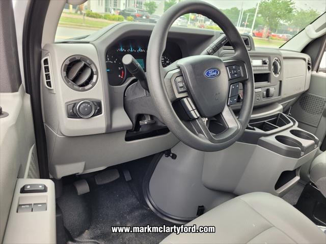2025 Ford E-450 Cutaway Base