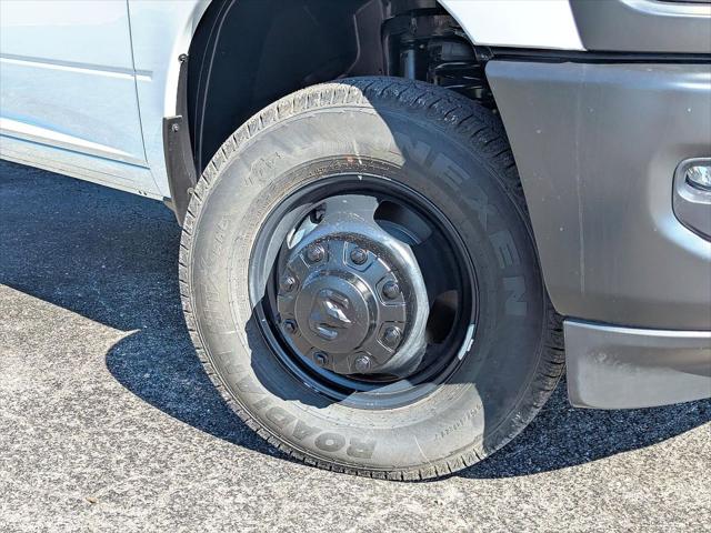 2025 RAM Ram 3500 Chassis Cab RAM 3500 TRADESMAN CREW CAB CHASSIS 4X4 60 CA