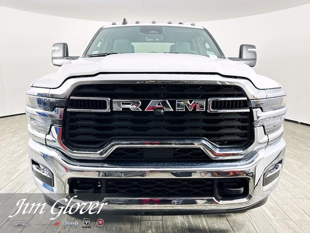 2025 RAM Ram 3500 Chassis Cab RAM 3500 TRADESMAN CREW CAB CHASSIS 4X4 60 CA