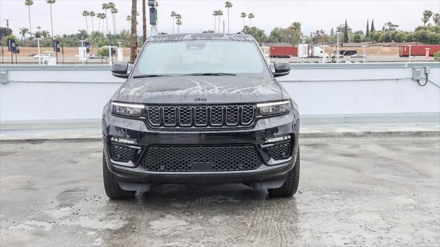 2025 Jeep Grand Cherokee GRAND CHEROKEE SUMMIT RESERVE 4X4