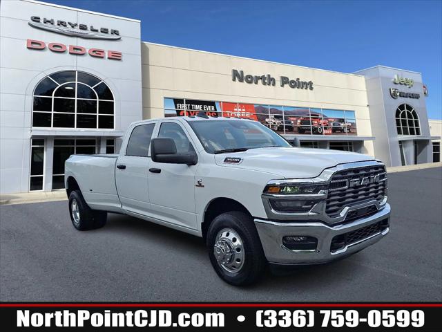 2025 RAM Ram 3500 RAM 3500 TRADESMAN CREW CAB 4X2 8 BOX