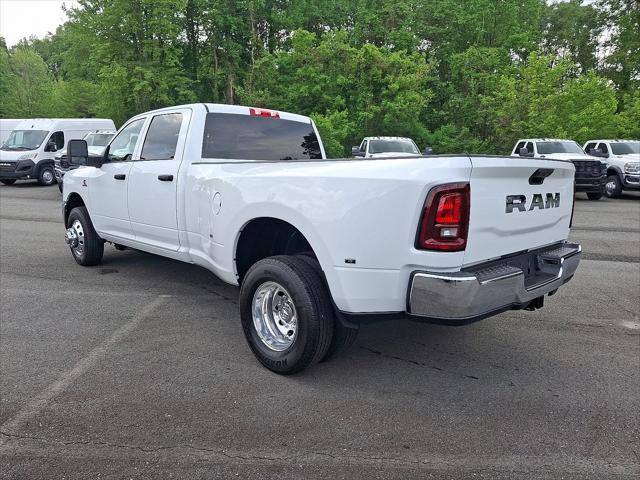 2025 RAM Ram 3500 RAM 3500 TRADESMAN CREW CAB 4X2 8 BOX