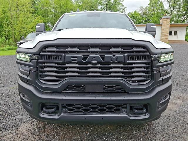 2025 RAM Ram 3500 RAM 3500 TRADESMAN CREW CAB 4X4 8 BOX