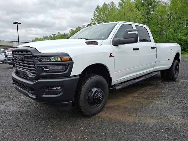 2025 RAM Ram 3500 RAM 3500 TRADESMAN CREW CAB 4X4 8 BOX
