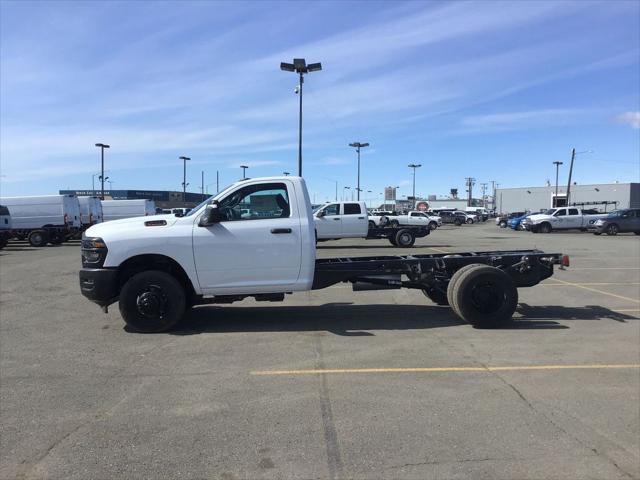 2025 RAM Ram 3500 Chassis Cab RAM 3500 TRADESMAN CHASSIS REGULAR CAB 4X4 84 CA