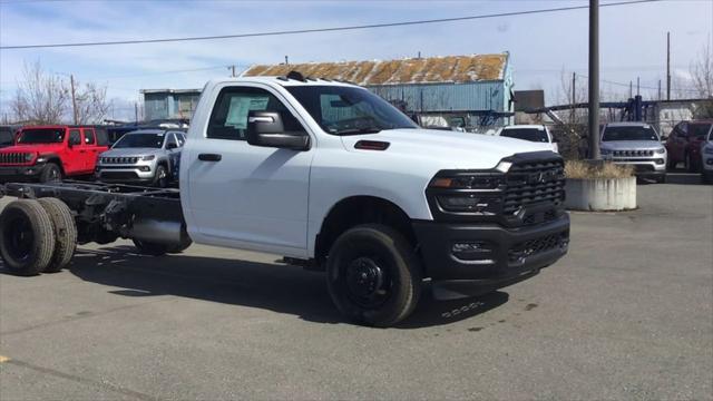 2025 RAM Ram 3500 Chassis Cab RAM 3500 TRADESMAN CHASSIS REGULAR CAB 4X4 84 CA