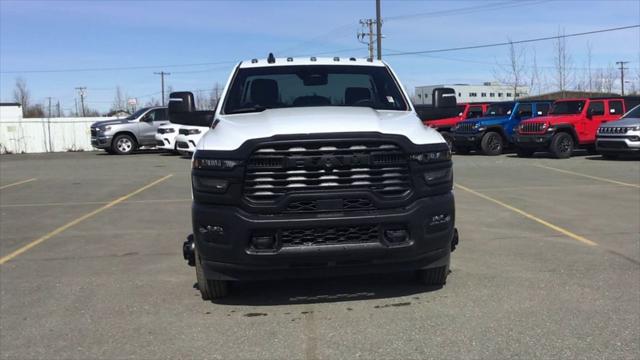 2025 RAM Ram 3500 Chassis Cab RAM 3500 TRADESMAN CHASSIS REGULAR CAB 4X4 84 CA