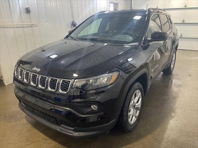 2025 Jeep Compass COMPASS LATITUDE 4X4