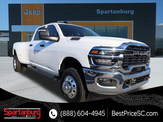 2025 RAM Ram 3500 RAM 3500 TRADESMAN CREW CAB 4X4 8 BOX