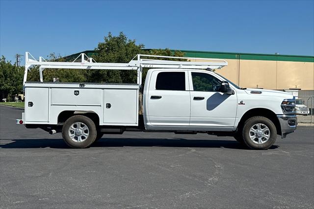 2025 RAM Ram 3500 Chassis Cab RAM 3500 TRADESMAN CREW CAB CHASSIS 4X4 60 CA