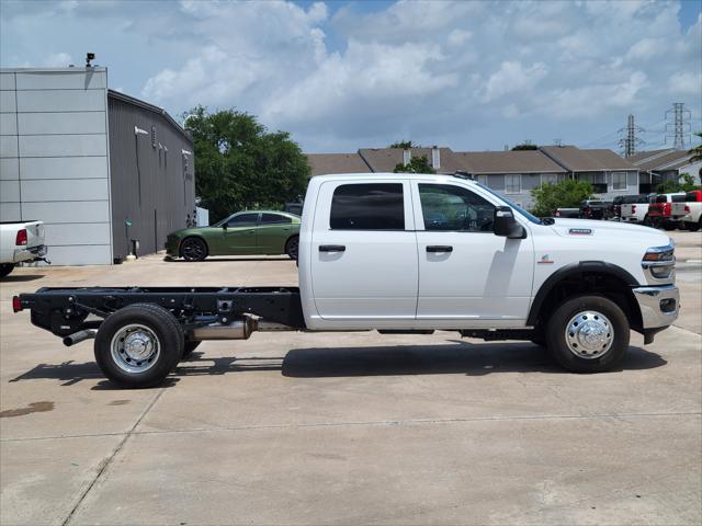 2025 RAM Ram 3500 Chassis Cab RAM 3500 TRADESMAN CREW CAB CHASSIS 4X4 60 CA