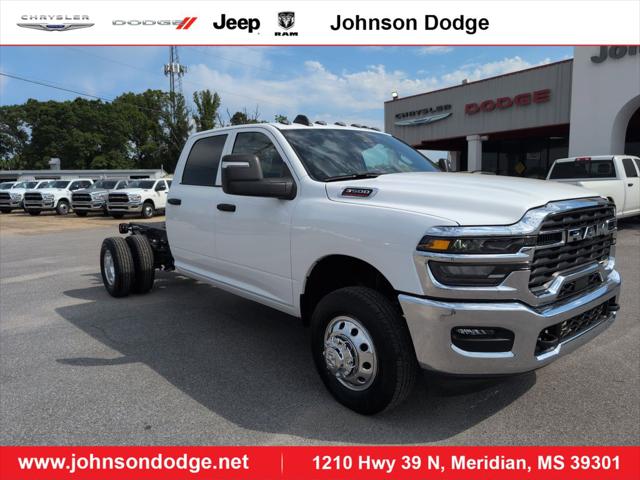 2025 RAM Ram 3500 Chassis Cab RAM 3500 TRADESMAN CREW CAB CHASSIS 4X4 60 CA