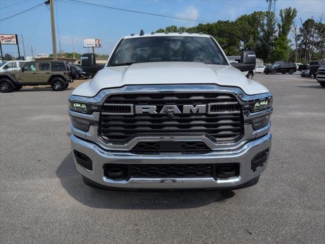 2025 RAM Ram 3500 Chassis Cab RAM 3500 TRADESMAN CREW CAB CHASSIS 4X4 60 CA