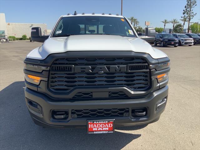 2025 RAM Ram 3500 RAM 3500 TRADESMAN CREW CAB 4X4 8 BOX