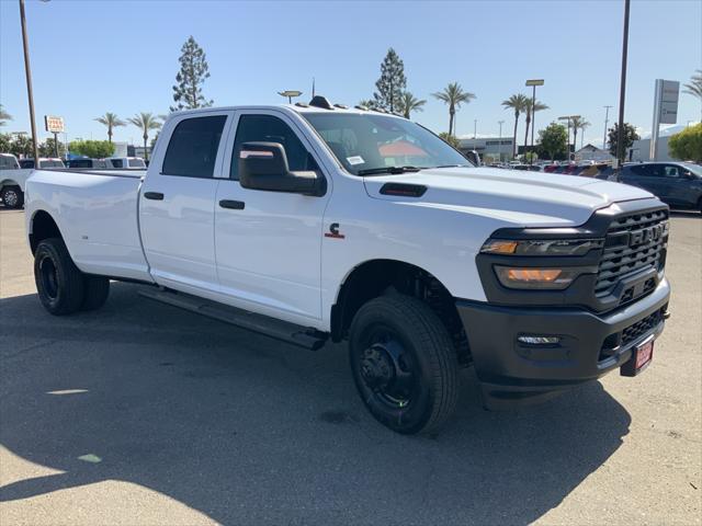 2025 RAM Ram 3500 RAM 3500 TRADESMAN CREW CAB 4X4 8 BOX