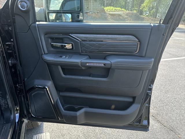 2025 Ram 2500 Limited Crew Cab 4x4 8' Box