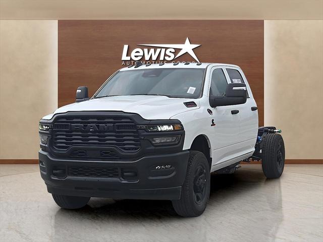 2025 RAM Ram 3500 Chassis Cab RAM 3500 TRADESMAN CREW CAB CHASSIS 4X4 60 CA