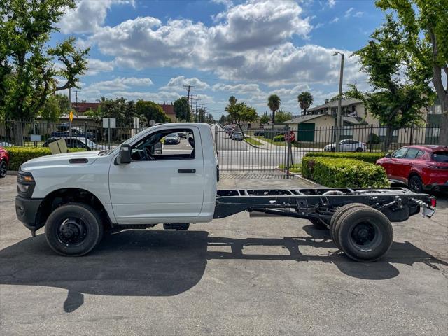 2025 RAM Ram 3500 Chassis Cab RAM 3500 TRADESMAN CHASSIS REGULAR CAB 4X2 84 CA 2025 RAM Ram 3500 Chassis Cab RAM 3500 TRADESMAN CHASSIS REGULAR CAB 4X2 84 CA