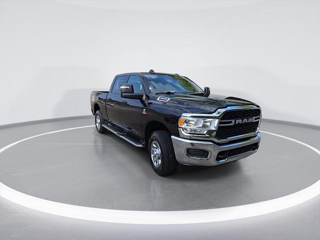 2024 RAM 3500 Tradesman Crew Cab 4x4 64 Box
