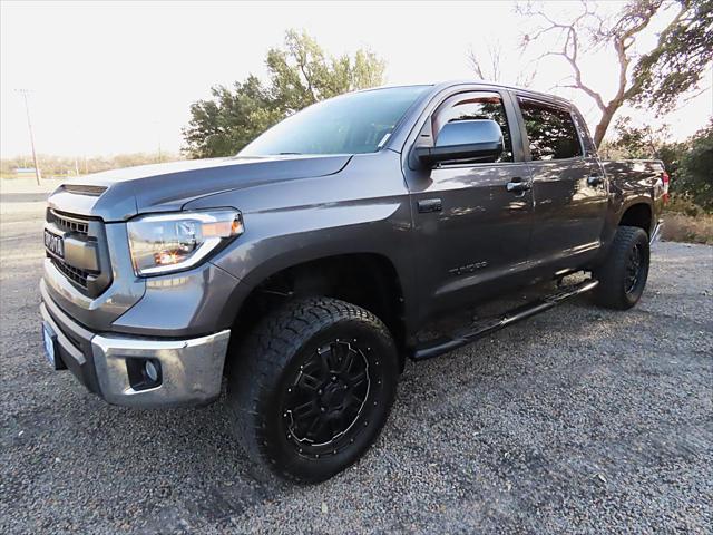 2017 Toyota Tundra SR5 5.7L V8