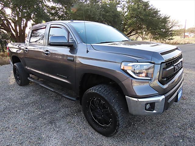 2017 Toyota Tundra SR5 5.7L V8