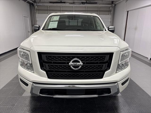 2022 Nissan TITAN Crew Cab SV 4x4